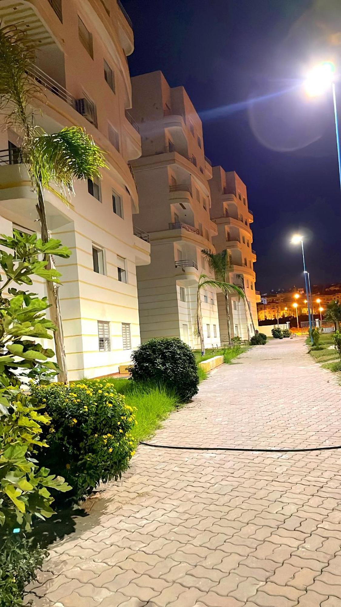 Elegant Appartement Avec Un Acces Piscine Jardin Parking Sous-Sol Et Wifi Haut Debit Fibre Optique Tanger Exteriör bild