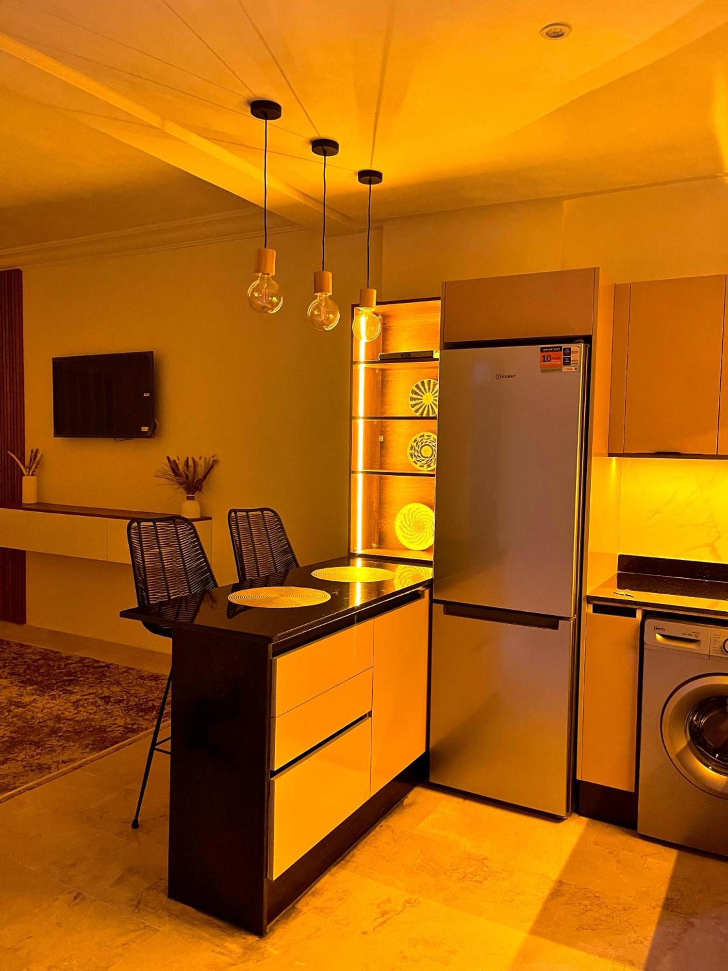 Elegant Appartement Avec Un Acces Piscine Jardin Parking Sous-Sol Et Wifi Haut Debit Fibre Optique Tanger Exteriör bild
