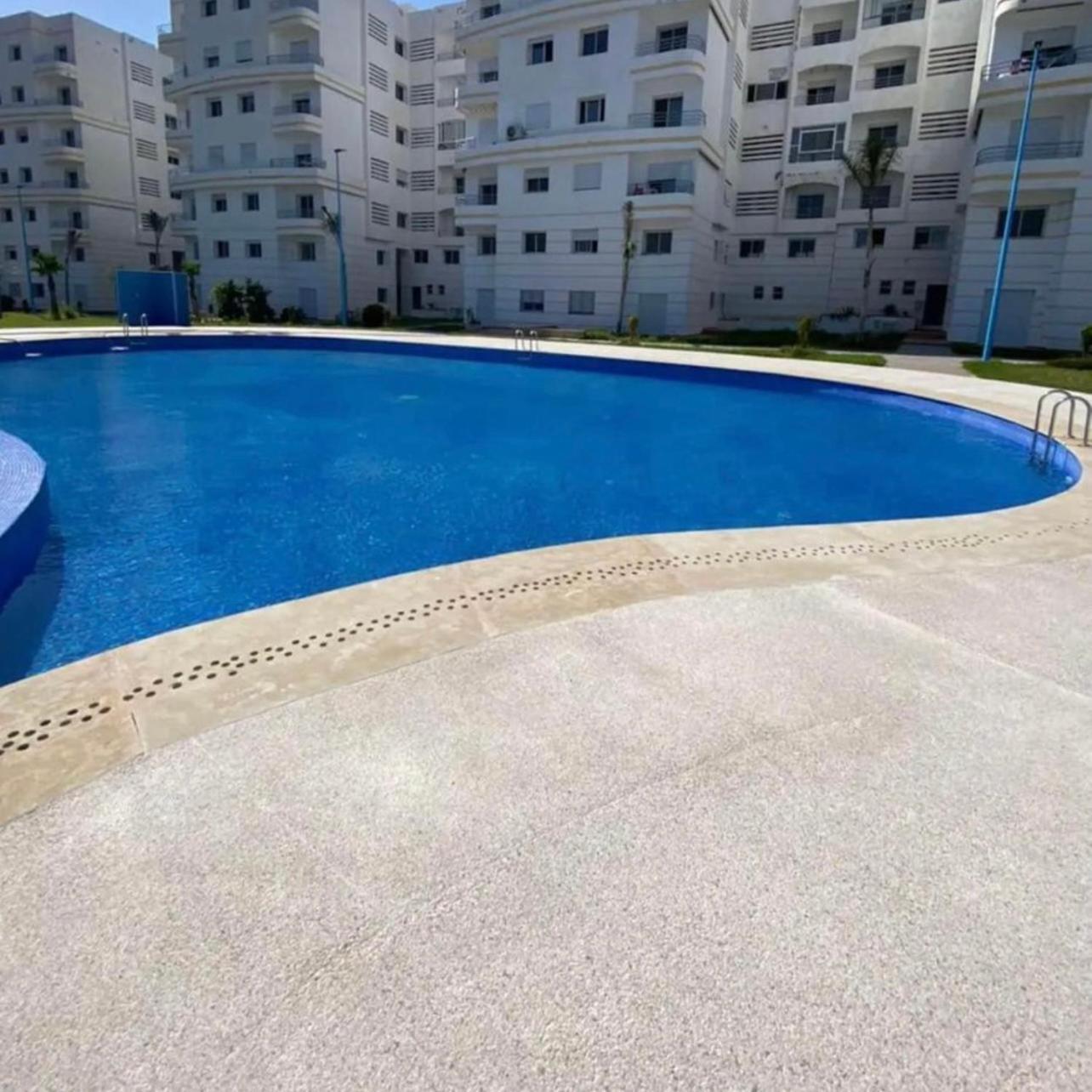 Elegant Appartement Avec Un Acces Piscine Jardin Parking Sous-Sol Et Wifi Haut Debit Fibre Optique Tanger Exteriör bild