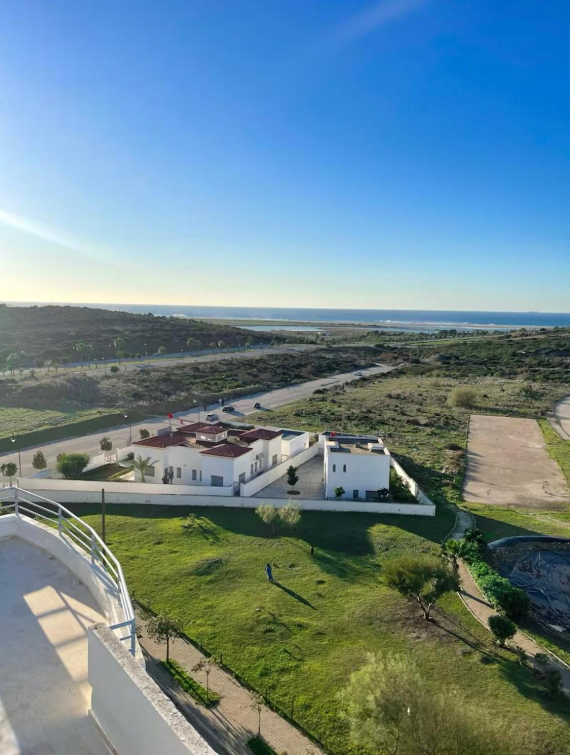 Elegant Appartement Avec Un Acces Piscine Jardin Parking Sous-Sol Et Wifi Haut Debit Fibre Optique Tanger Exteriör bild