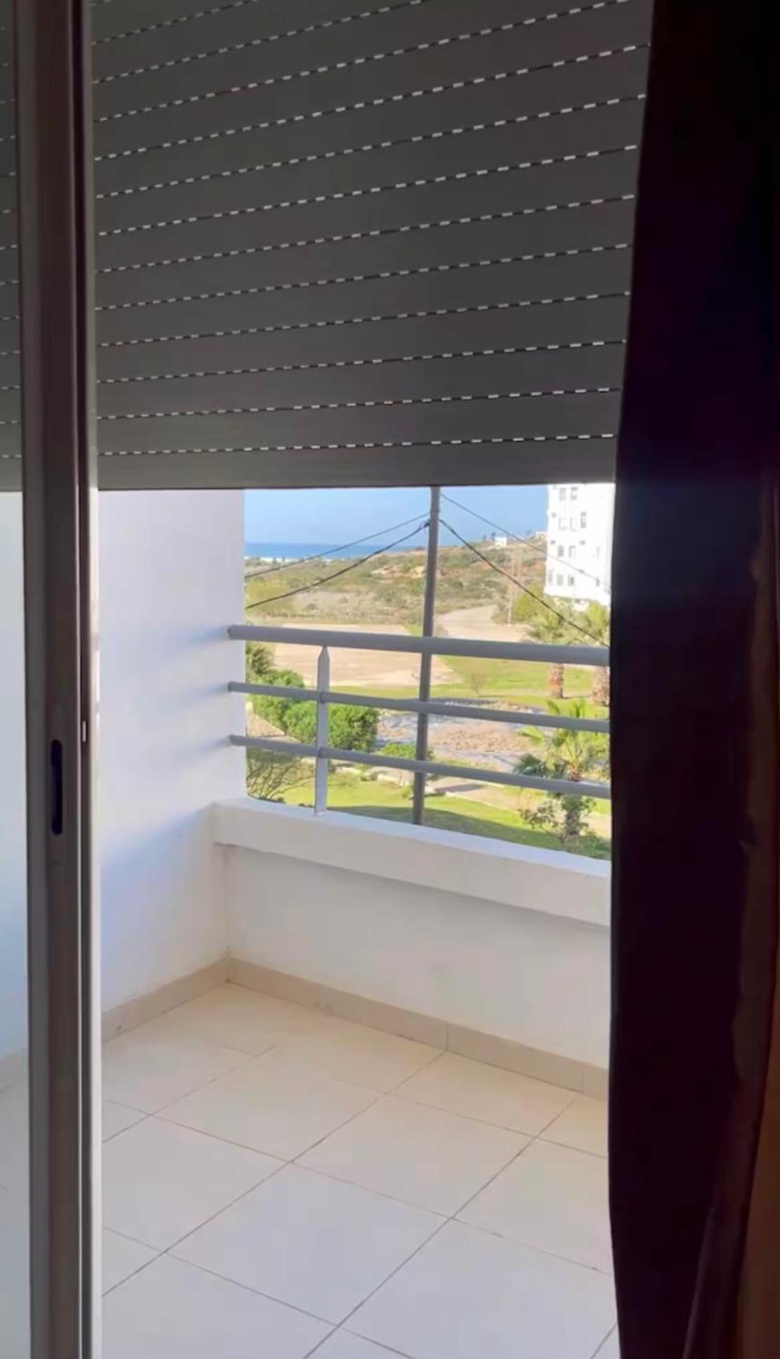 Elegant Appartement Avec Un Acces Piscine Jardin Parking Sous-Sol Et Wifi Haut Debit Fibre Optique Tanger Exteriör bild